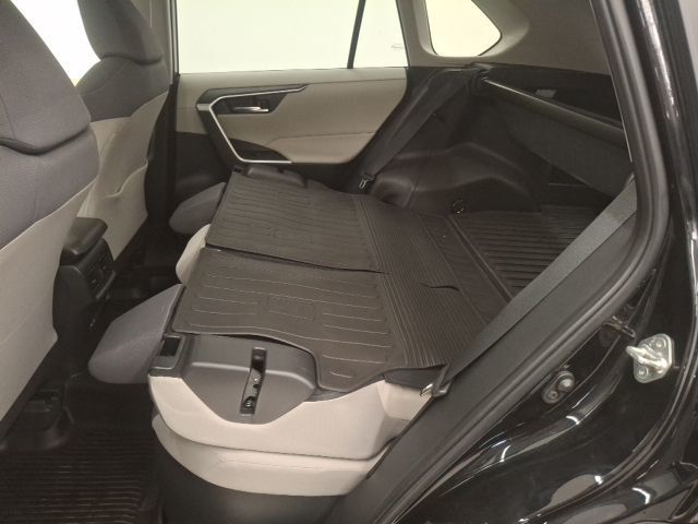 2023 Toyota RAV4 Hybrid XLE - 23078538 - 34