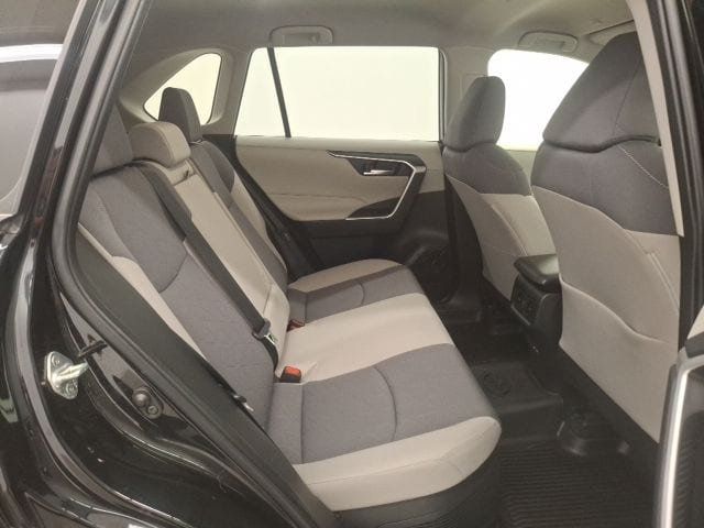 2023 Toyota RAV4 Hybrid XLE - 23078538 - 38