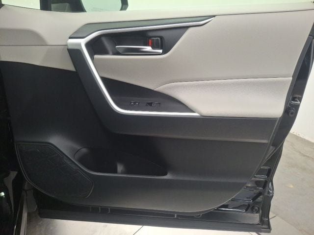 2023 Toyota RAV4 Hybrid XLE - 23078538 - 39