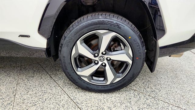 2023 Toyota RAV4 Prime SE w/ Weather & Moonroof Pkg, Heated Rear Seats & Moonroof - 23033776 - 8