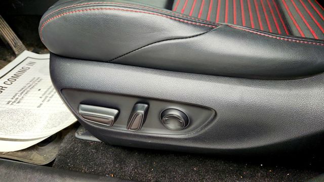 2023 Toyota RAV4 Prime XSE w/ Heated Rear Seats & Weather Package - 23017588 - 11