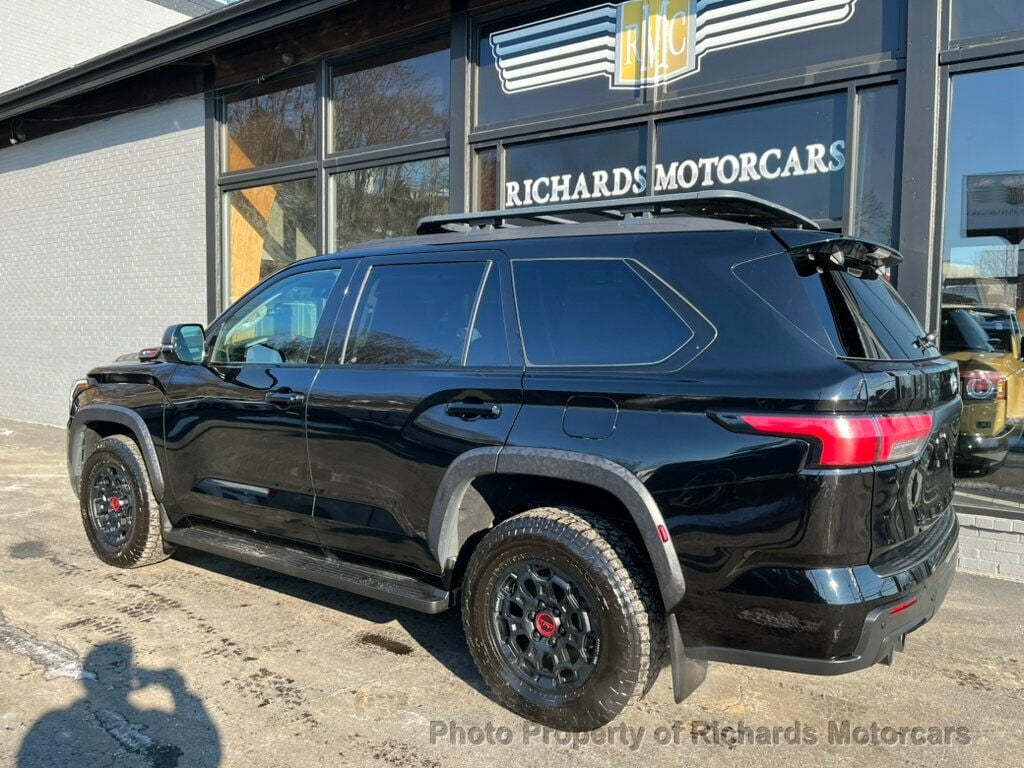 2023 Toyota Sequoia  - 22755657 - 10