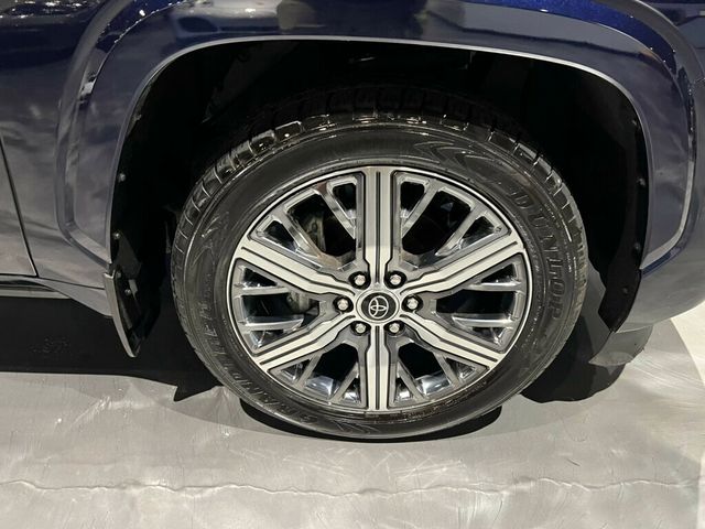 2023 Toyota Sequoia Capstone/4WD/Htd&CldSeats/PanoRoof/AdapCruise/HeadUpDisplay/NAV - 22935479 - 12