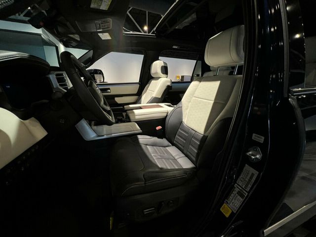 2023 Toyota Sequoia Capstone/4WD/Htd&CldSeats/PanoRoof/AdapCruise/HeadUpDisplay/NAV - 22935479 - 16