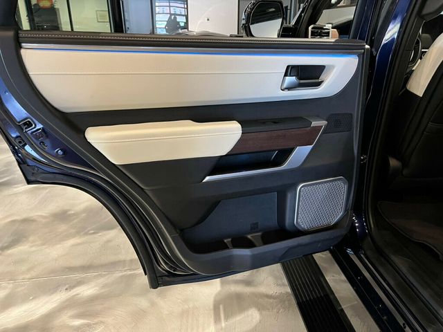 2023 Toyota Sequoia Capstone/4WD/Htd&CldSeats/PanoRoof/AdapCruise/HeadUpDisplay/NAV - 22935479 - 25