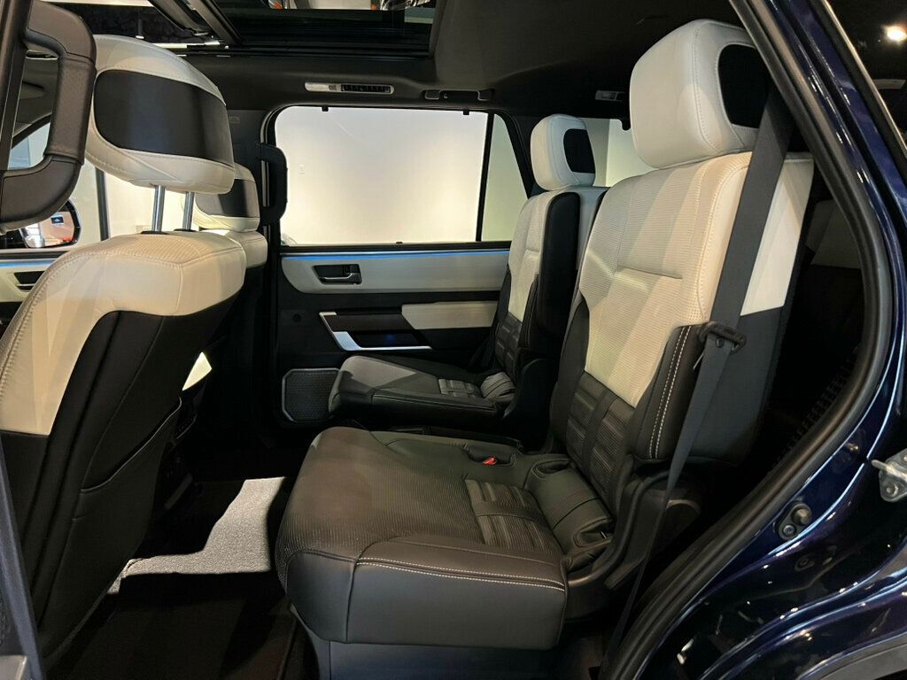 2023 Toyota Sequoia Capstone/4WD/Htd&CldSeats/PanoRoof/AdapCruise/HeadUpDisplay/NAV - 22935479 - 26