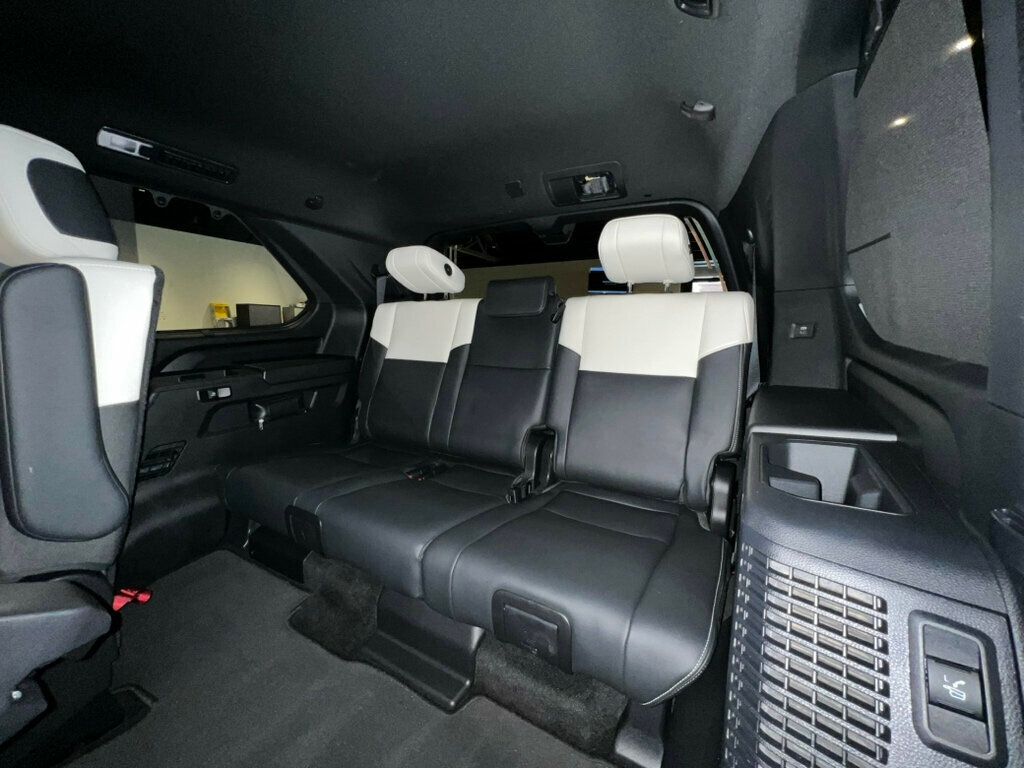 2023 Toyota Sequoia Capstone/4WD/Htd&CldSeats/PanoRoof/AdapCruise/HeadUpDisplay/NAV - 22935479 - 28