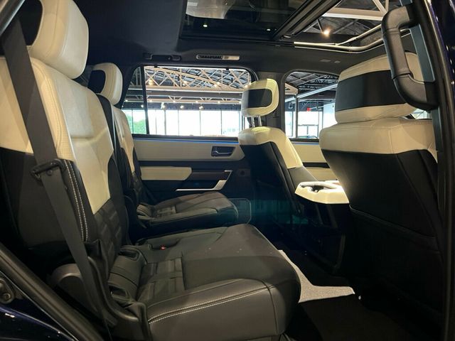 2023 Toyota Sequoia Capstone/4WD/Htd&CldSeats/PanoRoof/AdapCruise/HeadUpDisplay/NAV - 22935479 - 33