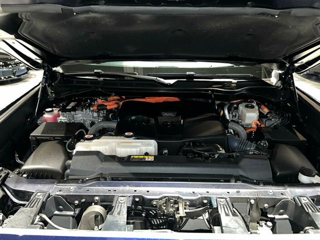 2023 Toyota Sequoia Capstone/4WD/Htd&CldSeats/PanoRoof/AdapCruise/HeadUpDisplay/NAV - 22935479 - 8