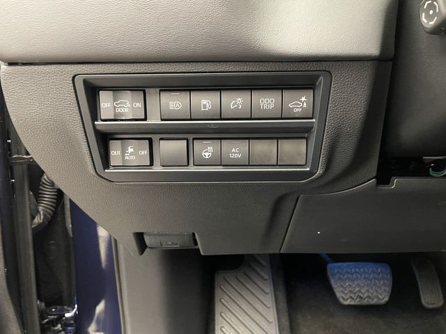 2023 Toyota Sequoia Platinum 4WD - 22992500 - 22