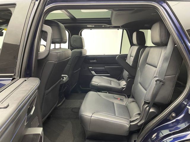 2023 Toyota Sequoia Platinum 4WD - 22992500 - 39