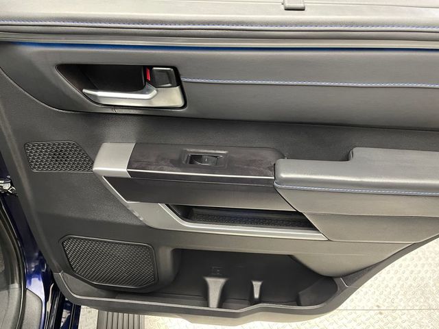 2023 Toyota Sequoia Platinum 4WD - 22992500 - 41