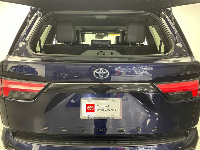 2023 Toyota Sequoia Platinum 4WD - 22992500 - 46