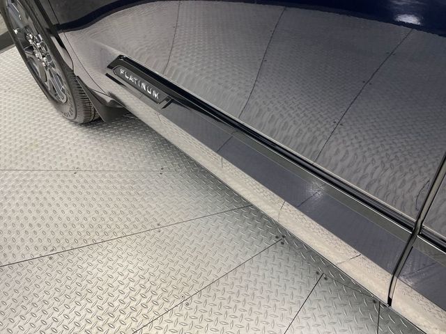 2023 Toyota Sequoia Platinum 4WD - 22992500 - 8