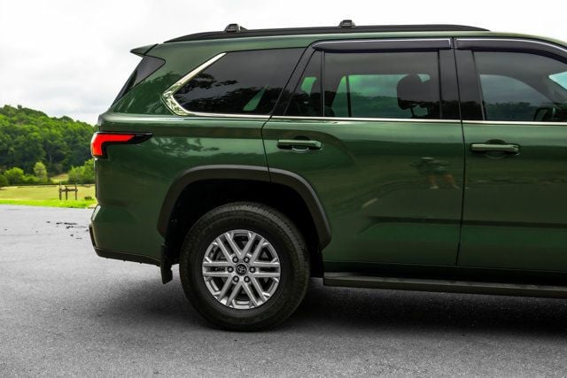 2023 Toyota Sequoia SR5-PremiumPkg/4WD/TowingTechPkg/DynamicRadarCruise/NAV - 23081167 - 2
