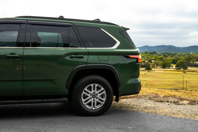 2023 Toyota Sequoia SR5-PremiumPkg/4WD/TowingTechPkg/DynamicRadarCruise/NAV - 23081167 - 6