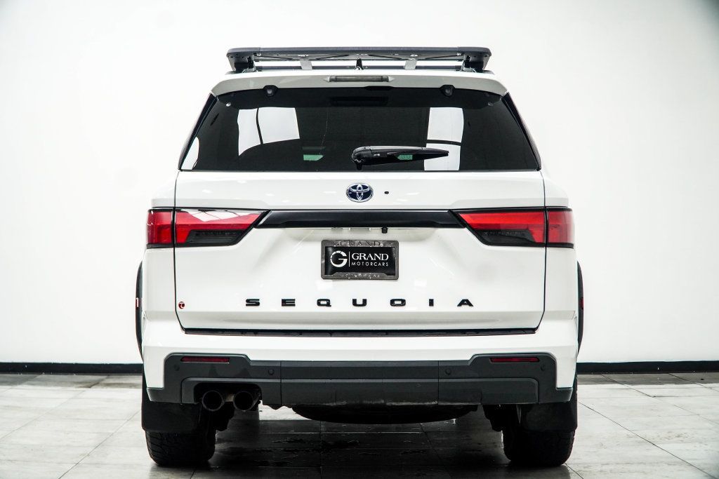 Toyota Sequoia photo 12