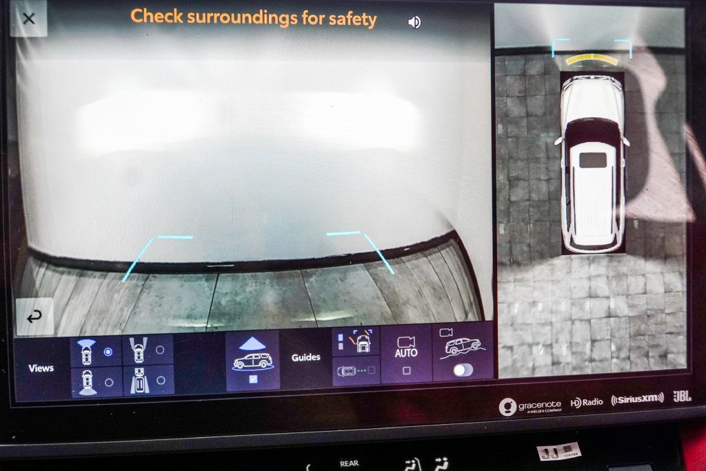 Toyota Sequoia photo 31