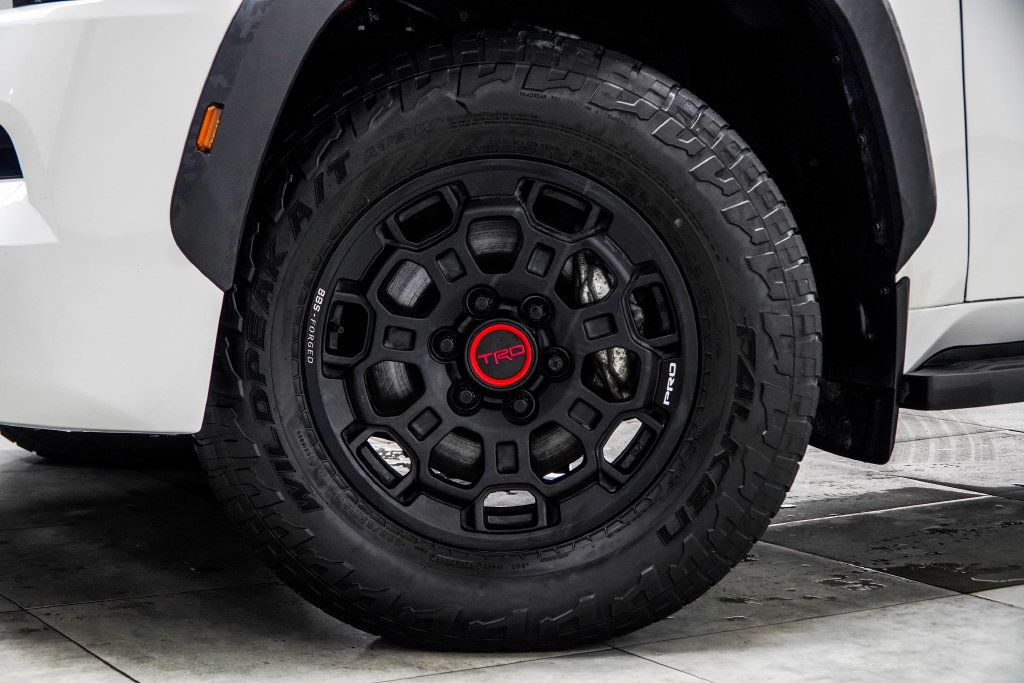 Toyota Sequoia photo 6