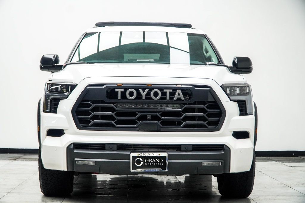 Toyota Sequoia photo 8