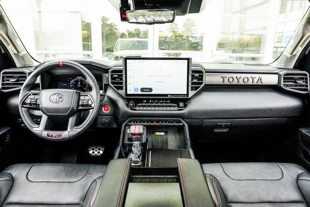 2023 Toyota Sequoia TRD Pro 4WD - 22983958 - 4