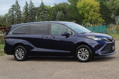 2023 Toyota Sienna