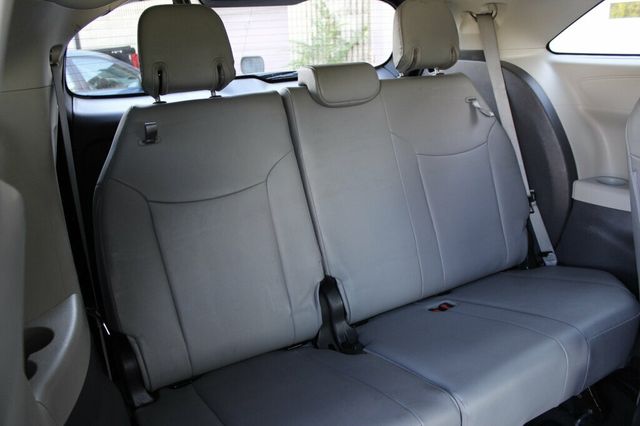 2023 Toyota Sienna AWD XLE LEATHER MOONROOF - 23081000 - 11