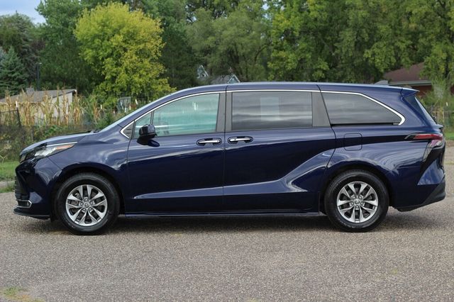 2023 Toyota Sienna AWD XLE LEATHER MOONROOF - 23081000 - 17