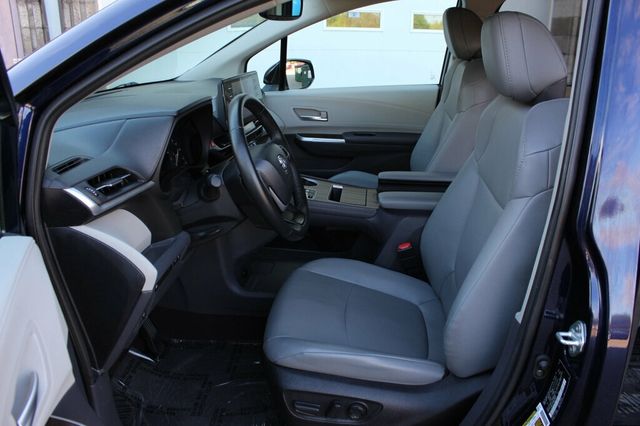 2023 Toyota Sienna AWD XLE LEATHER MOONROOF - 23081000 - 22