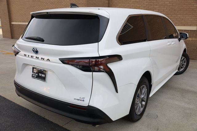 2023 Toyota Sienna Hybrid LE - 22879792 - 9