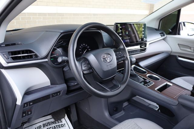 2023 Toyota Sienna Hybrid LE - 22879792 - 14