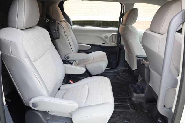 2023 Toyota Sienna Hybrid LE - 22879792 - 22