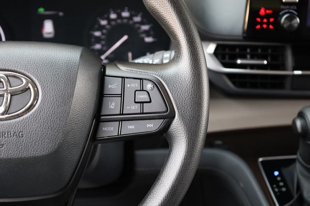 2023 Toyota Sienna Hybrid LE - 22879792 - 28