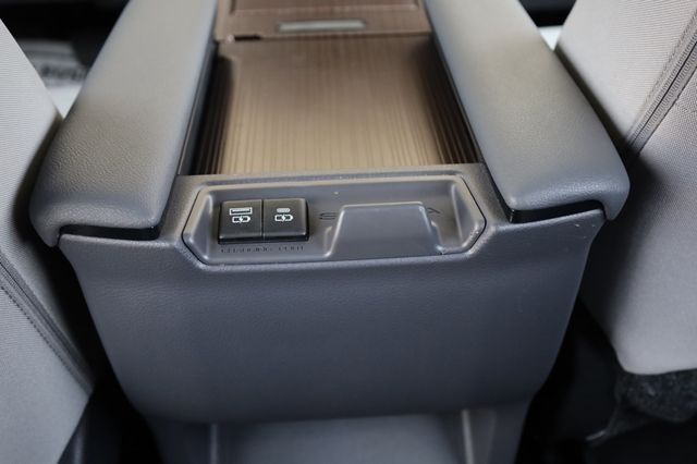 2023 Toyota Sienna Hybrid LE - 22879792 - 33