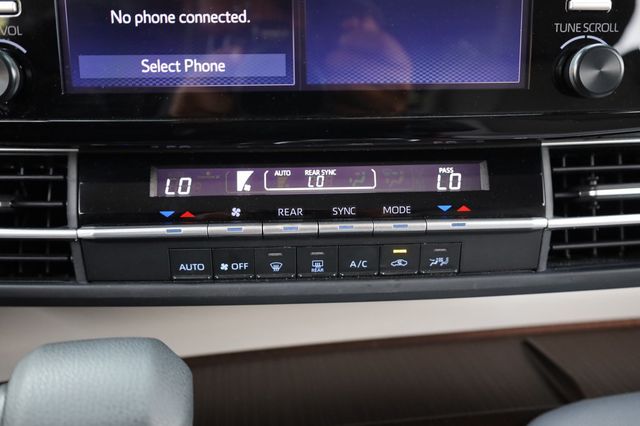 2023 Toyota Sienna Hybrid LE - 22879792 - 36