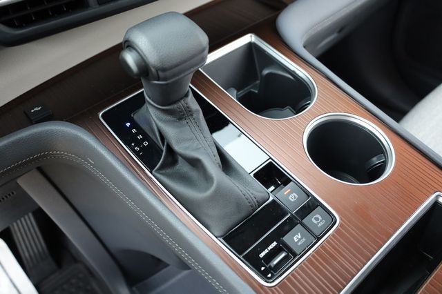 2023 Toyota Sienna Hybrid LE - 22879792 - 37