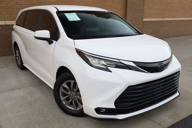 2023 Toyota Sienna Hybrid LE - 22879792 - 4