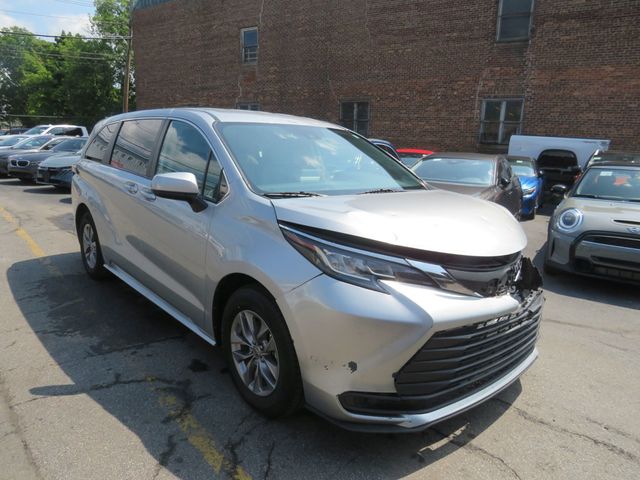 2023 Toyota Sienna LE AWD 8-Passenger - 23056736 - 1