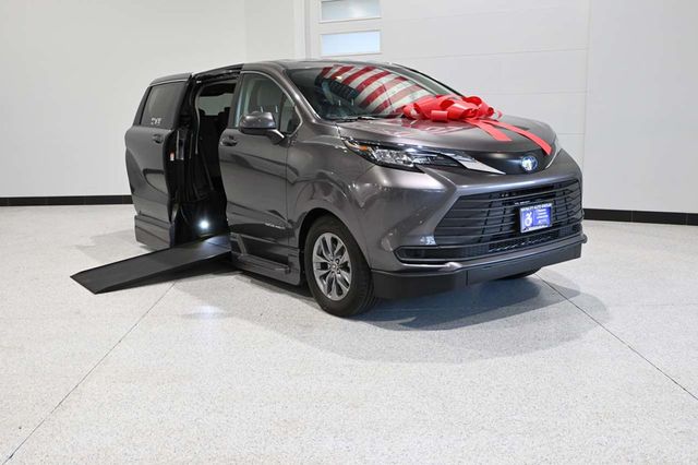 2023 Toyota Sienna LE FWD 8-Passenger - 23027879 - 1