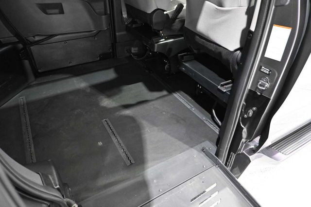 2023 Toyota Sienna LE FWD 8-Passenger - 23034109 - 18