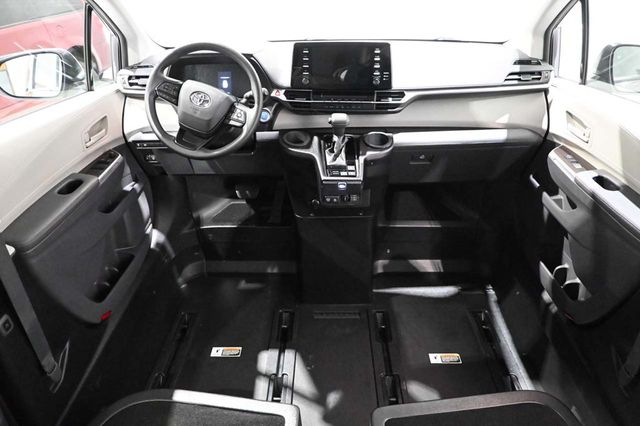2023 Toyota Sienna LE FWD 8-Passenger - 23034109 - 23