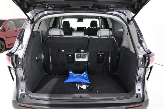 2023 Toyota Sienna LE FWD 8-Passenger - 23034109 - 24