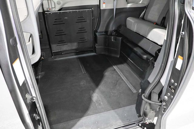 2023 Toyota Sienna LE FWD 8-Passenger - 23034109 - 26