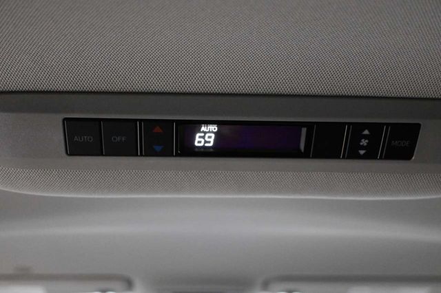 2023 Toyota Sienna LE FWD 8-Passenger - 23034109 - 27