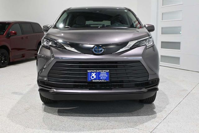 2023 Toyota Sienna LE FWD 8-Passenger - 23034109 - 3