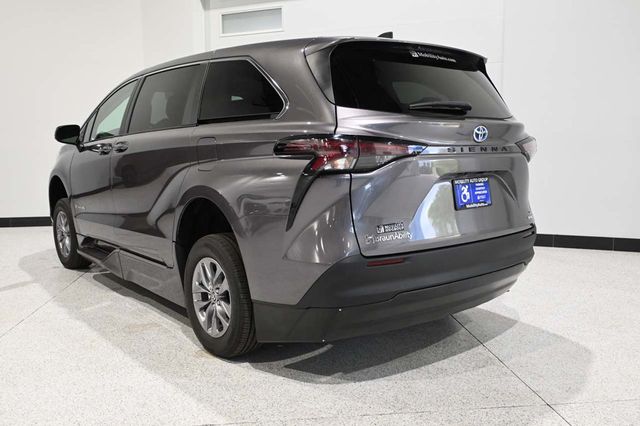 2023 Toyota Sienna LE FWD 8-Passenger - 23034109 - 7