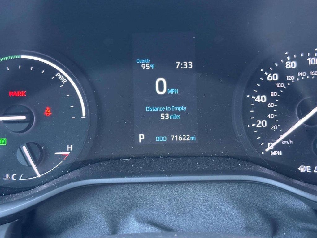 2023 Toyota Sienna LE FWD 8-Passenger - 23049461 - 22