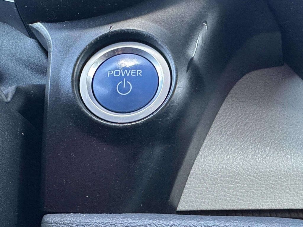 2023 Toyota Sienna LE FWD 8-Passenger - 23049461 - 32
