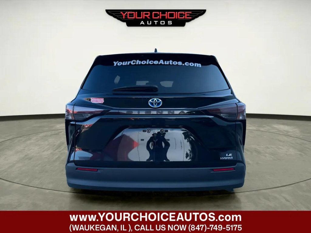 2023 Toyota Sienna LE FWD 8-Passenger - 23049461 - 3