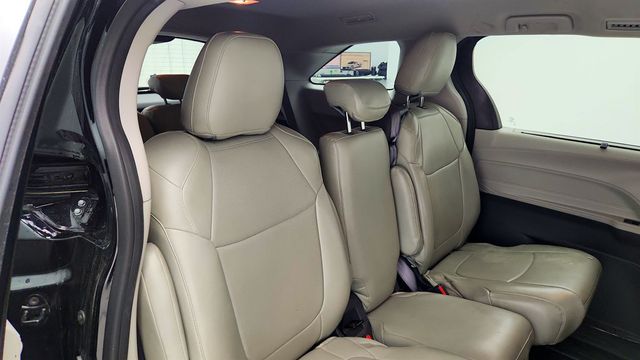 2023 Toyota Sienna LE FWD 8-Seater w/ Roof Rails - 23057285 - 20